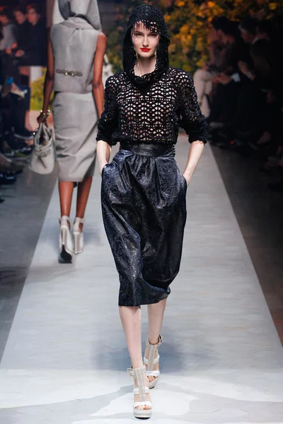 Look 29